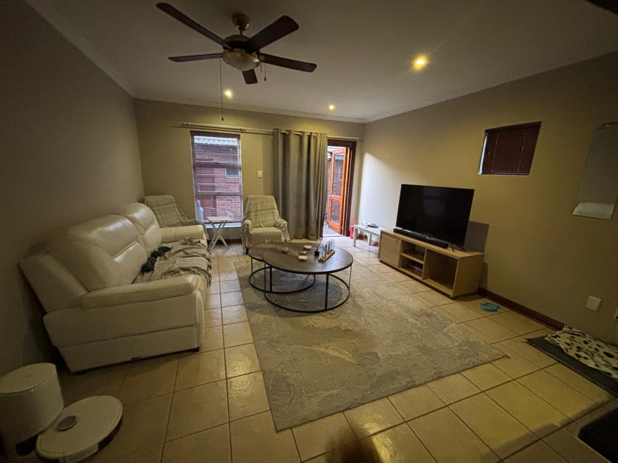 To Let 2 Bedroom Property for Rent in Pentagon Park Free State